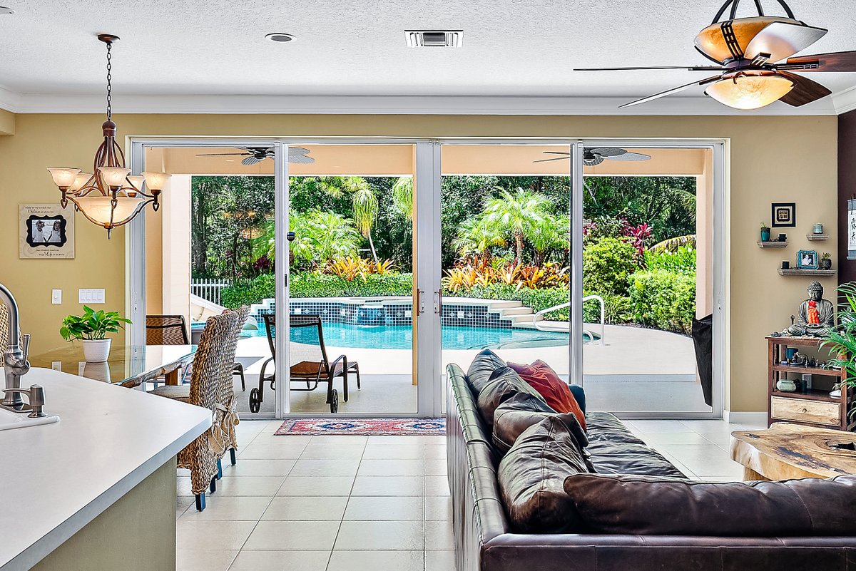 SimmondsTeam's tweet image. #JUSTLISTED 121 Marlberry Cir, Jupiter FL! 5 bed + office, 3.1 bath pool home in prime location in NewHaven at Abacoa! Custom pool, fenced yard, preserve views and master suite on 1st floor! Don't miss this opportunity to see this home! Call Amy at 561.427.3617 for details.