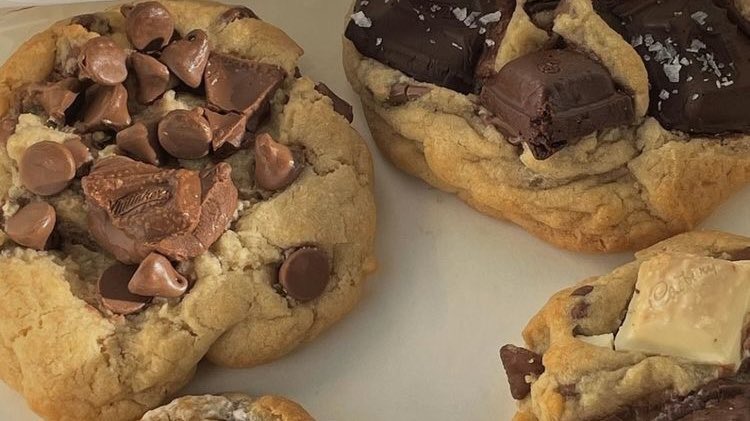 chanelkake. tweet media