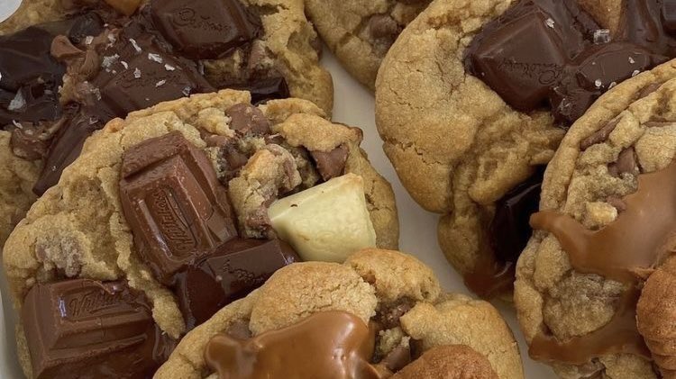 chanelkake. tweet media