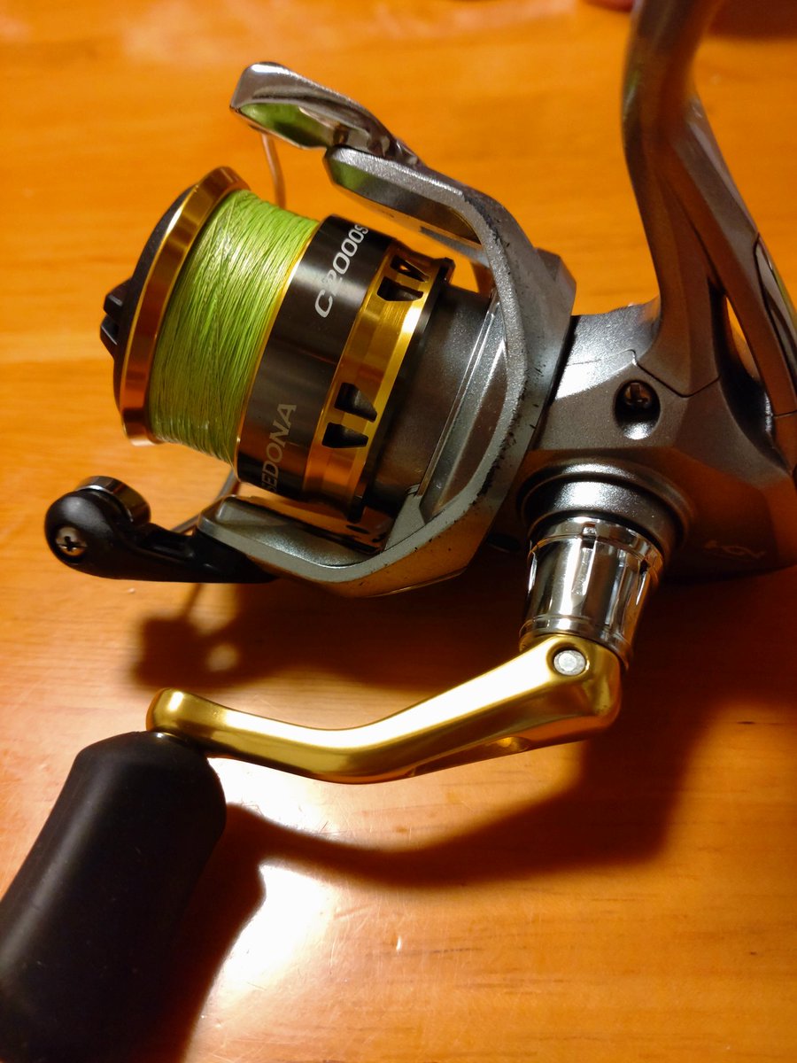 Gun_072's tweet photo. 先日の釣行で巻に違和感が出たので内部クリーニングしたら違和感は消えますた👍🏼
だいぶライン少ないし…
近場にPE0.4売ってない⤵⤵
余程の大物が掛からなければまだ大丈夫🕺🏼
#SHIMANO
#SEDONA
#C2000S
#メバリング https://t.co/YG6vKOqzJu