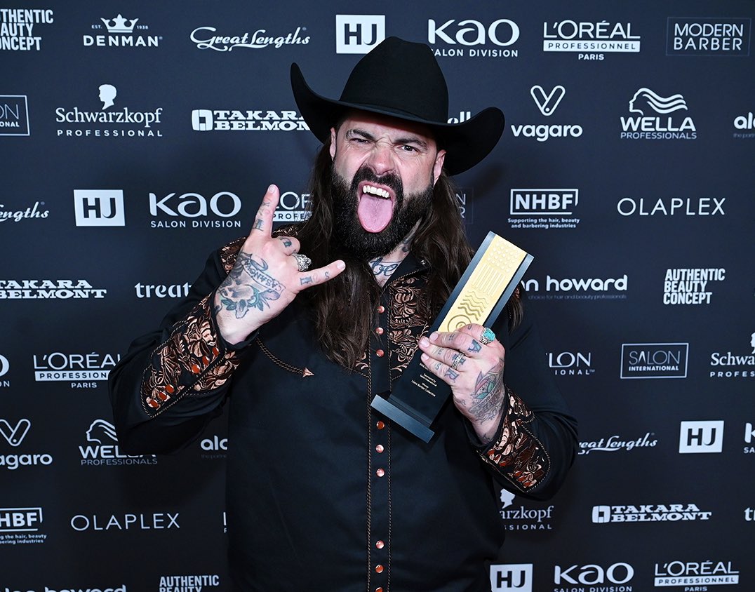 HeresTommy's tweet photo. 🤘🏼why is this my go to pose? 🙈🤠
@hji #BHBA https://t.co/GXvRRds03y