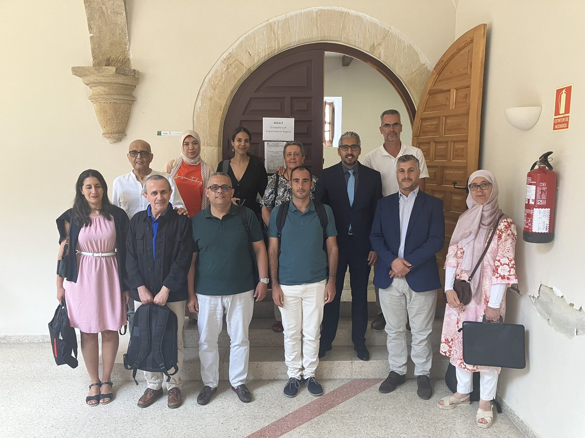 juanmacid73's tweet photo. Con mis colegas argelinos del encuentro “El español y el hispanismo en Argelia “ dentro del I Certamen de Hispanismo Internacional de la #FundacionDuquesdeSoria #hispanismo #Argelia #Soria https://t.co/Ei0Om47q2F