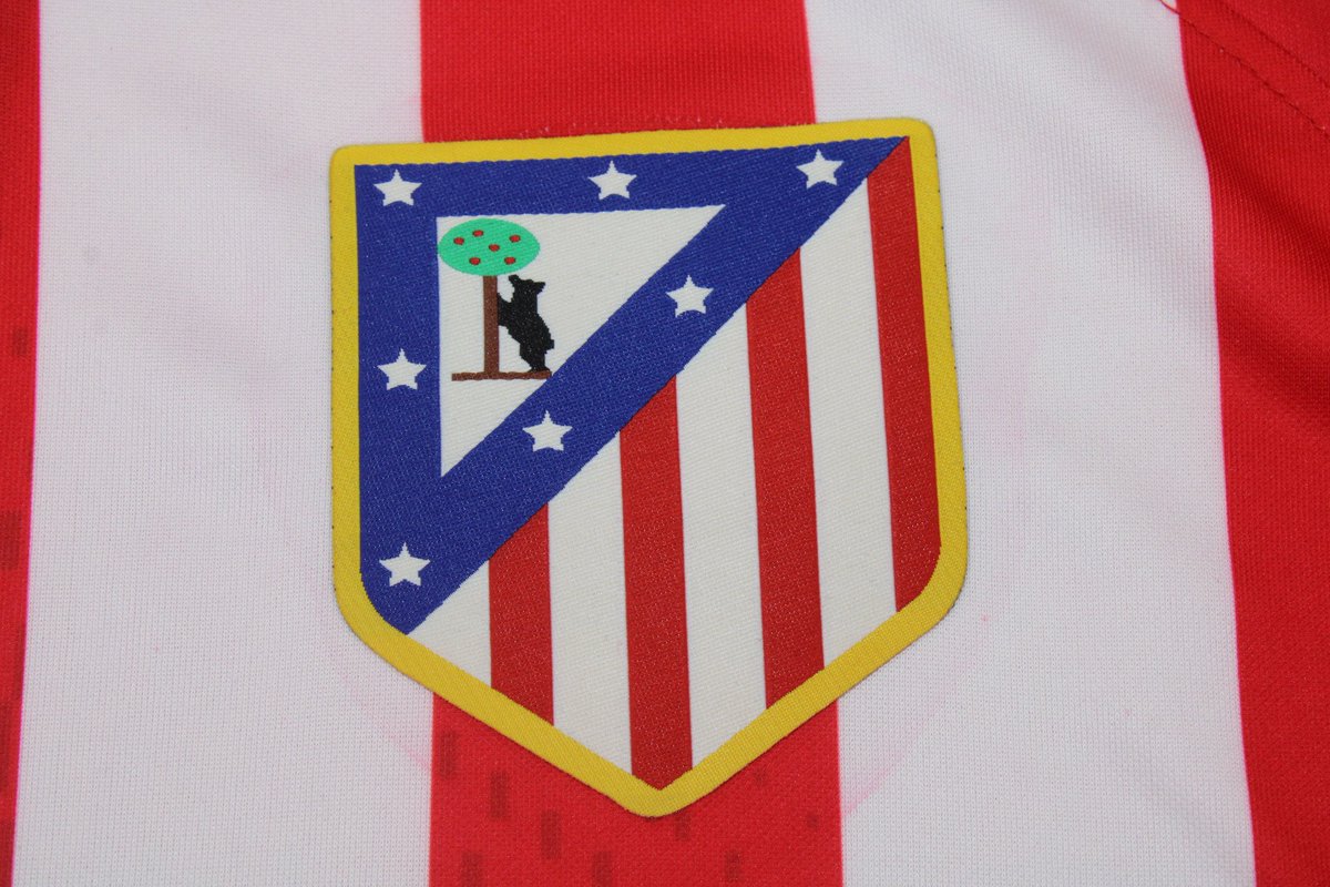 elwandis's tweet photo. 🏆 SORTEO POR LA VUELTA DEL ESCUDO 😋

Mirad qué preciosidad os traigo con el escudo legítimo en el pecho. La del año que viene. 

A LOS 700 RTs sorteo una segunda camiseta. Me la pela.

1- Dar RT al Tweet 
2- Seguir a @Ctinfo_17 y a @putacalor_ 

Ganador el 13/07

¡Suerte! https://t.co/Ktq8TybemL