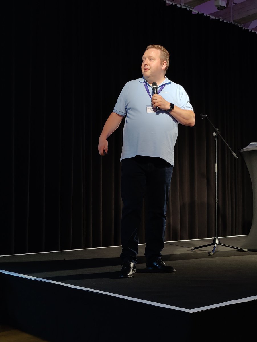 netitwork's tweet photo. Christian Rapp from @snom talks at the Bavarian IT Solutions Day about new products, scalability and how businesses are connected with modern telephony around the globe. https://t.co/ukcKDiZIXv