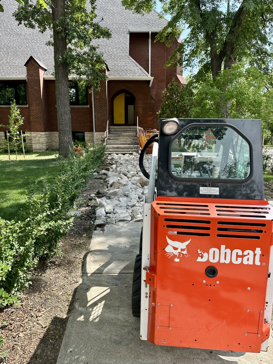 240 Tache tweet media