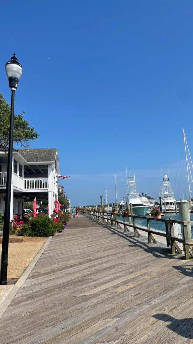 Mrs. Freeman tweet media