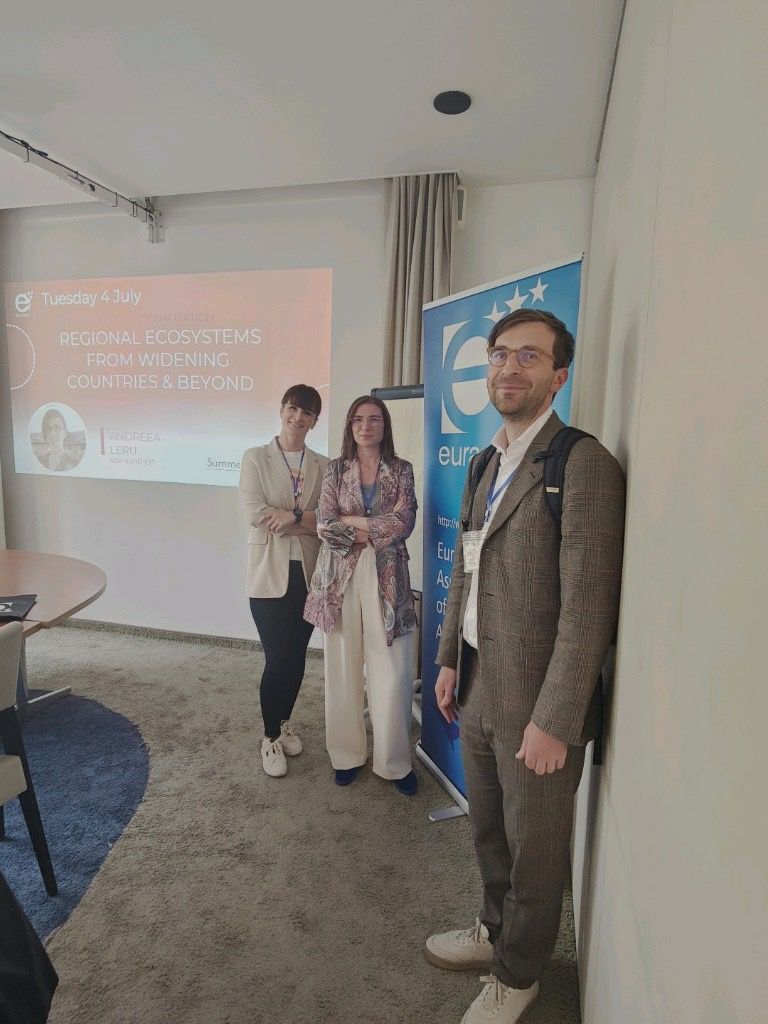 NERDAbxl's tweet photo. @Eurada_RDAs Summer School 2023 was a great occasion for us to sum up the 📚lessons learnt from the #internationalization efforts of our region.
👉Our colleague, Andreea Leru, gave insights about how to draw up a #CityInternationalizationStrategy.
#cooperation #NorthEast https://t.co/1VMcMxMvVT