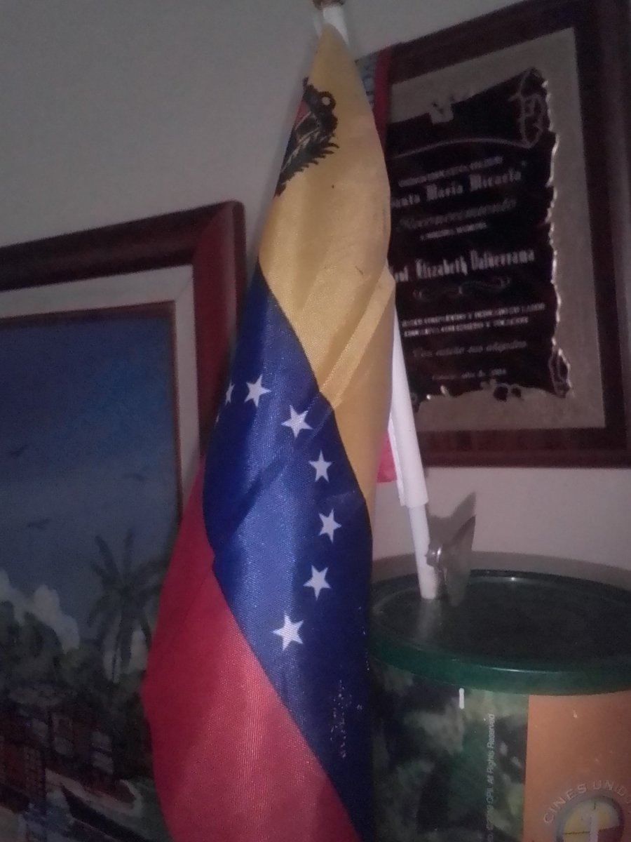 luisreyesv's tweet photo. Hoy se conmemoran 212 años de lA independencia de Venezuela 🇻🇪 Feliz día de la independencia 💛💙♥️ https://t.co/dF3xER7t18