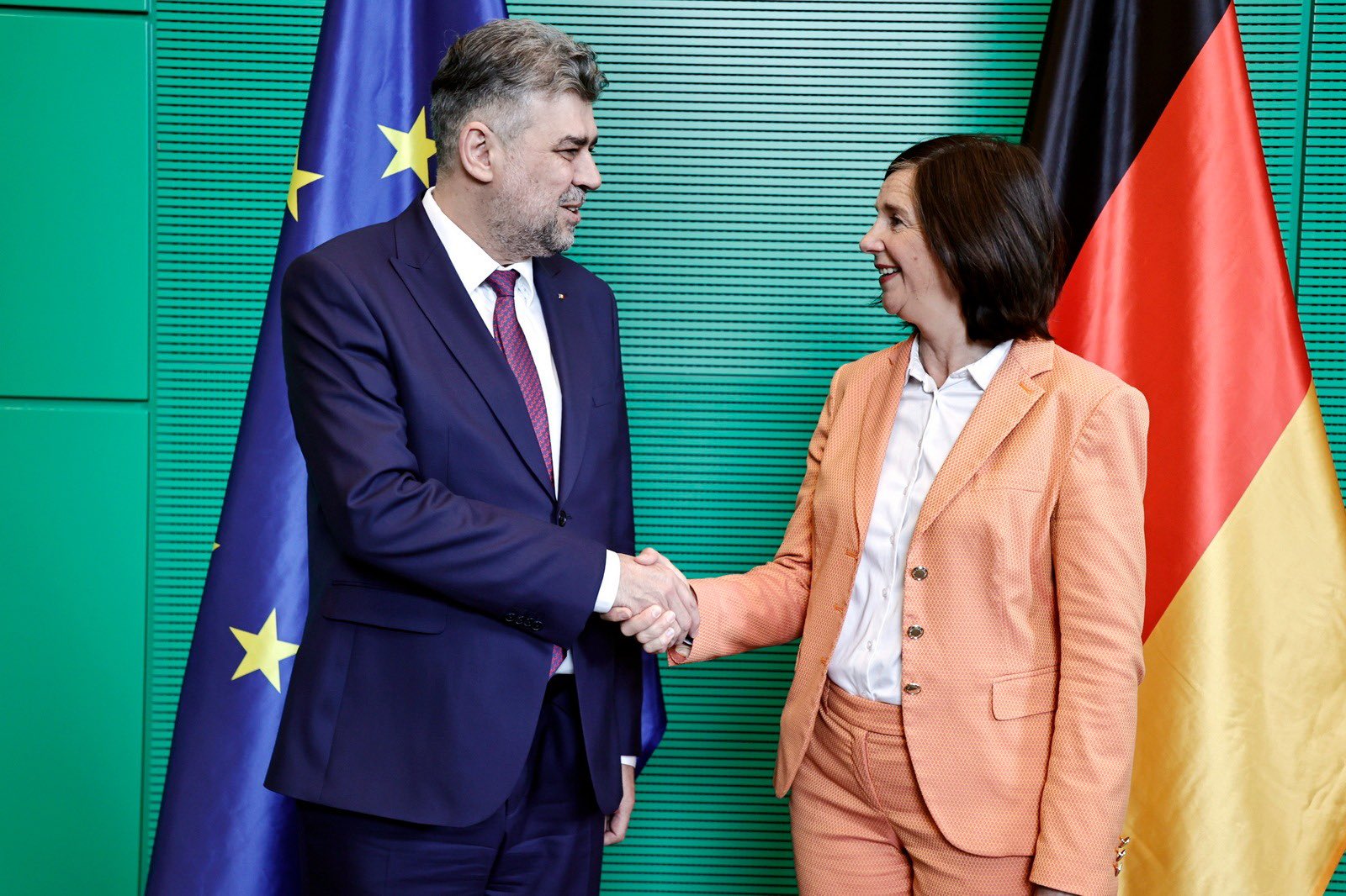 GuvernulRomâniei (GuvernulRo) / Twitter