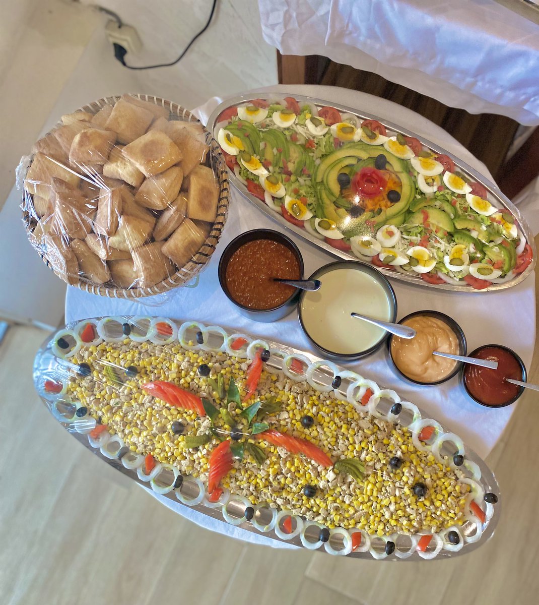 CafeChic_cky's tweet photo. C’est magnifique non? Le buffet c’est chaque mercredi et vendredi à partir de 12h 
#INFOS :  📞+224 610 058 459 
@Kaloum, Cité Chemin de Fer Conakry - Guinée https://t.co/icwXkQO1JJ