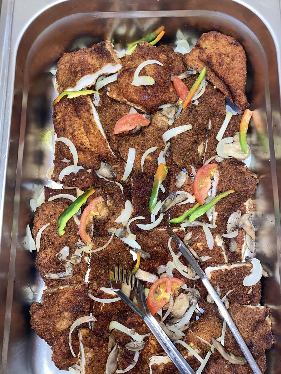 CafeChic_cky's tweet photo. C’est magnifique non? Le buffet c’est chaque mercredi et vendredi à partir de 12h 
#INFOS :  📞+224 610 058 459 
@Kaloum, Cité Chemin de Fer Conakry - Guinée https://t.co/icwXkQO1JJ
