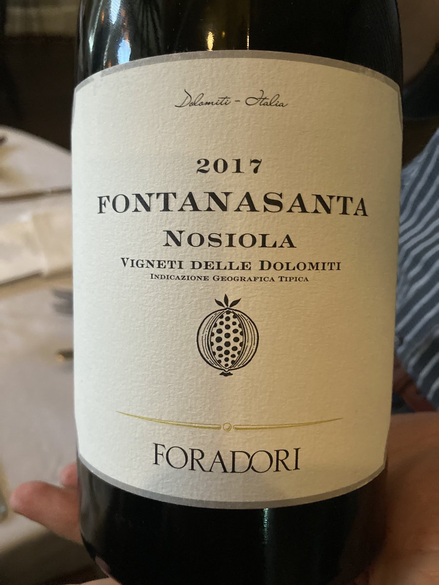 DoliverosDaniel's tweet photo. Always breaking new grounds @AzAgrForadori their 17(sexy mag) #Fontanasanta,made w/little known #Nosiola grape,aged & fermented in amphora,was terrific,lite gold color,intriguing aromas of dry apricot,ananas,wild flowers & marzipan,great concentration & texture,sexy juice https://t.co/PSqeUbeqmp