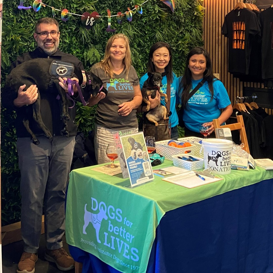 dogsbetterlives's tweet photo. On Friday we had an amazing time at #BareBottleBrewing Co's San Francisco taproom where we kicked off a month-long #CraftsForACause partnership for DBL. A huge thank you to DBL's RAB member Viviana and the staff at Barebottle for making this collaboration happen! #BetterLivesBrew https://t.co/qmDKk80GTn