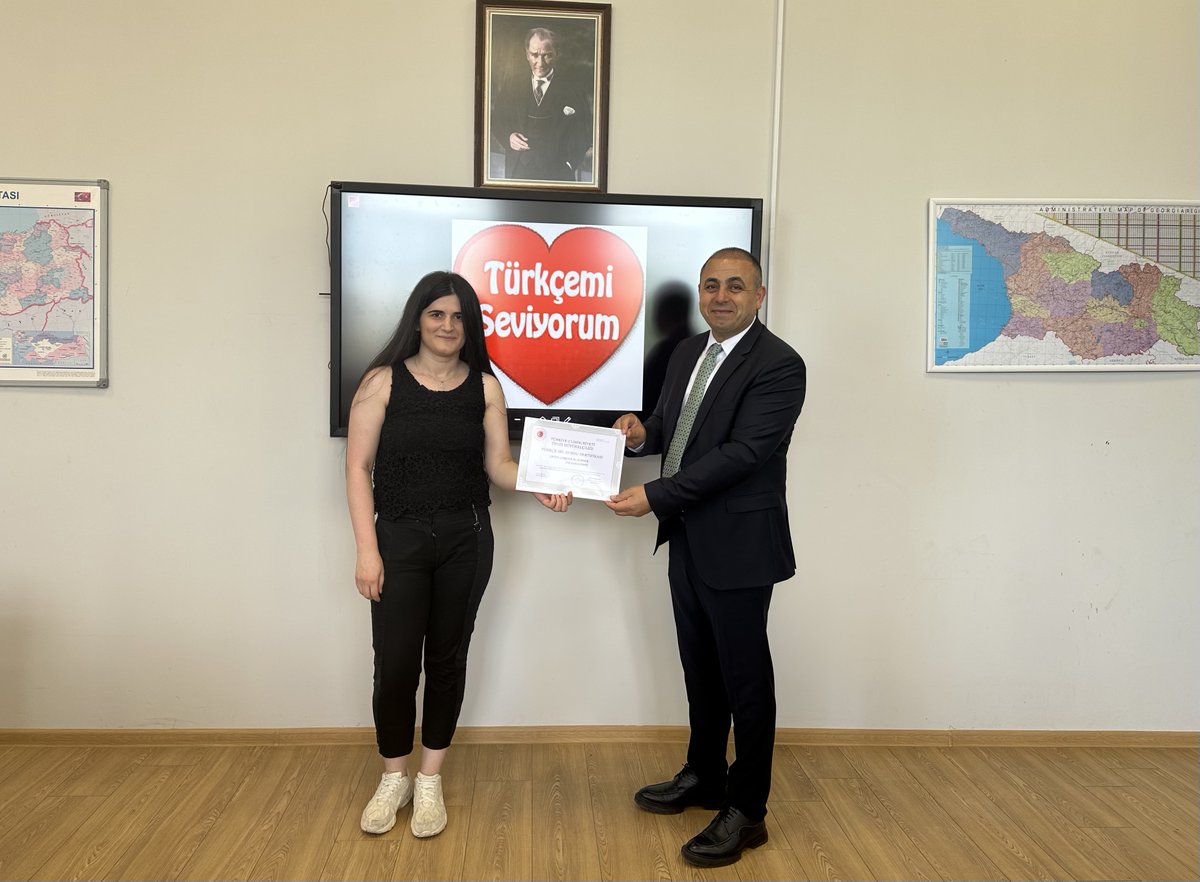 TiflisEgitim's tweet image. Tiflis Türkçe Kurs Merkezinde bahar dönemi kurslarını başarıyla tamamlayan 108 öğrenci için sertifika töreni düzenlendi. 🇹🇷🎓👏

Öğretmenlerimize teşekkür eder, kursiyerlerimize başarılar dileriz. 

@tcmeb @mebabdigm @mebyyegm