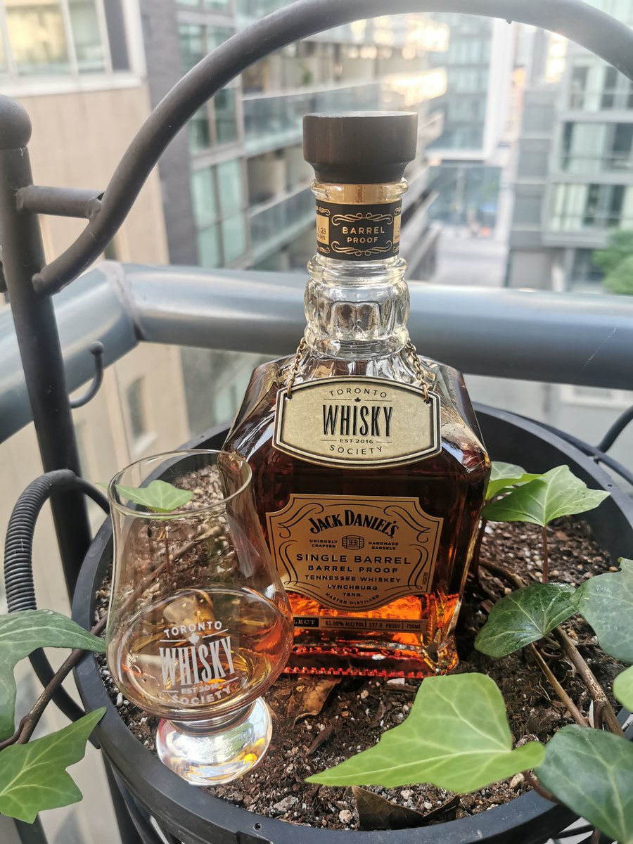 We added a @JackDaniels_US single cask pick to our custom bottling family! Check out the notes: torontowhiskysociety.ca/2023/01/17/tws…