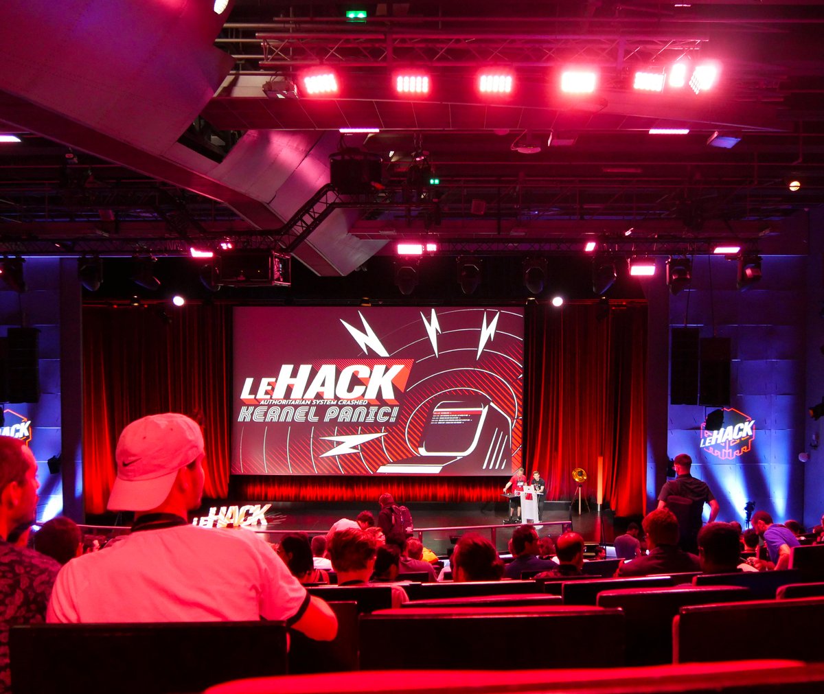 HR_Team_Group's tweet photo. La semaine dernière, notre #Squad #Cybersecurity était au salon @_leHACK_. 💻

Découvrez le feedback de Jérôme, Ingénieur Cybersécurité 👉 https://t.co/XKi1Bl4856 📰

La semaine prochaine, ne manquez pas le retour de Luc, Pentester, en vidéo. 📹

#cybersécurité #leHACK #feedback https://t.co/vZXqWp27Kk