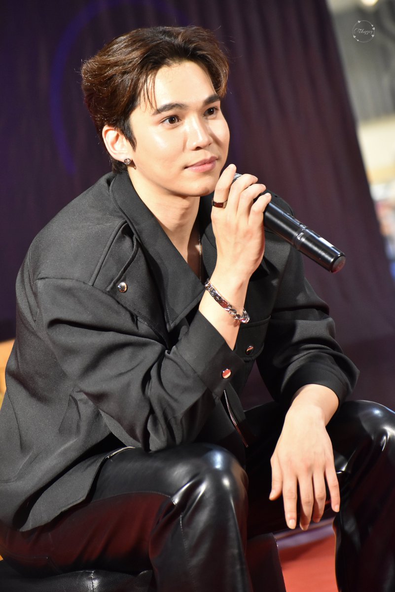 Tita79527496's tweet photo. 250623 ● หล่อทุกองศา 🦖
#mmaxmax #ไดโนกรธัสส์
#HeavyDevyxMax https://t.co/vK5TiOCfSC