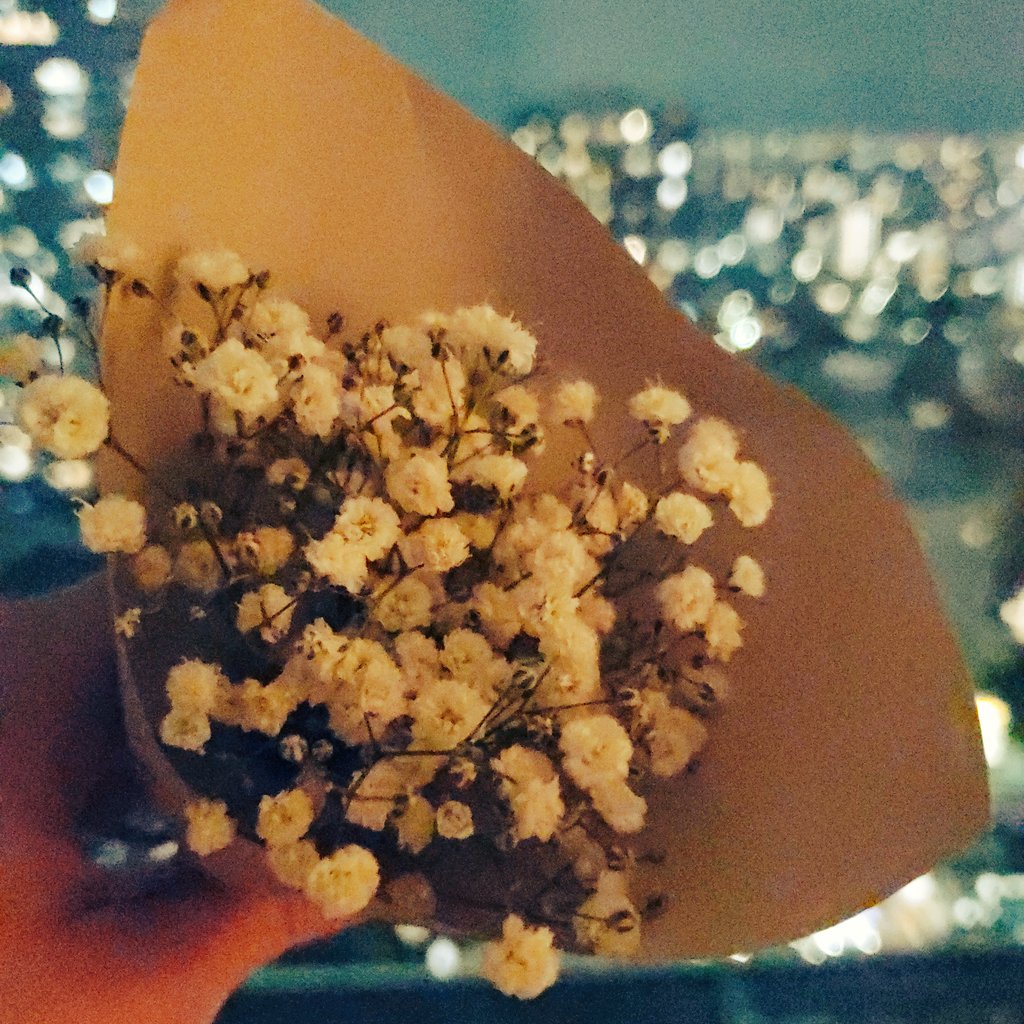 今夜は某編集部のとあるパーティーに参加してきました🥂
とてもあたたかくて楽しいパーティーでした😊

私も頑張らないと(ง •̀ω•́)ง✧ https://t.co/siNd9oW0cg