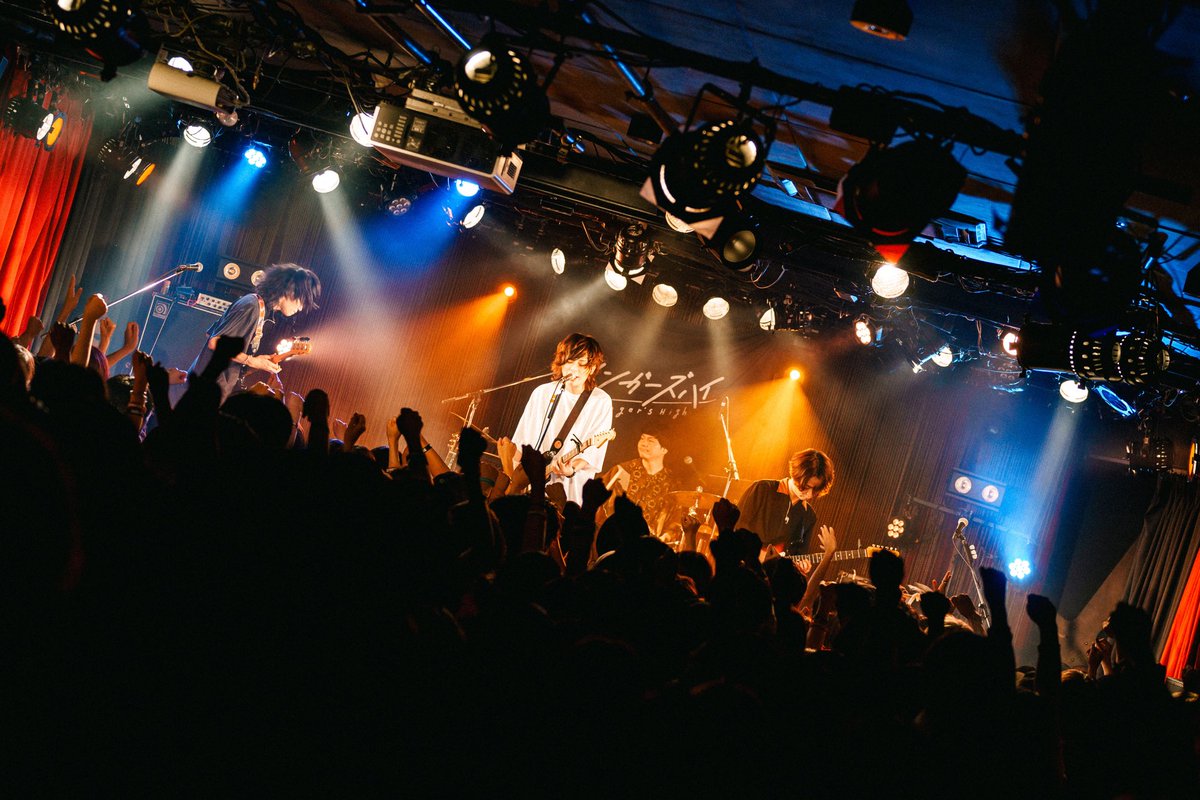 Ojika_HtO's tweet image. シンガーズハイリリースおめ！！
ツアー呼んでくれてありがとう！！
超楽しかった🙌🙌
またやろうぜい╭( ･ㅂ･)و ̑̑ ｸﾞｯ ! 

photo @nt_921 

#シンガーズハイ
#HalftimeOld