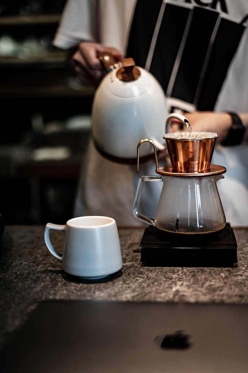LatteartHouse's tweet photo. Coffee...

photo by @rever__si 

#コーヒー #カフェラテ 
#日常垢さんと繋がりたい #日常垢 
#雰囲気嫌いじゃないよって人いいね 
#写真好きな人と繫がりたい https://t.co/bFm84leCTy