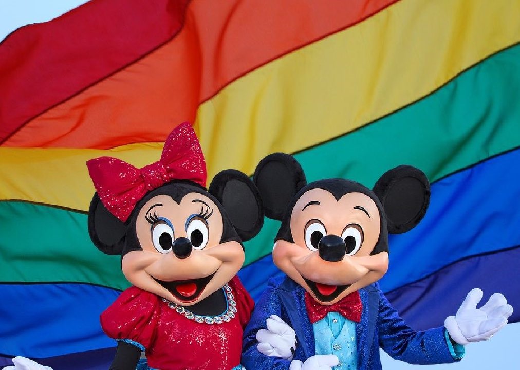 eduardomenoni's tweet photo. 🚨| ÚLTIMA HORA: DURÍSIMO GOLPE a los PROGRES y al lobby LGBTIQ+. Woke Disney perdió casi 900 millones de dólares en las últimas 8 películas según un informe del Daily Mail. ¿Apoyas el Boicot a este roedor que está adoctrinando a los niños con pedofilia y basura progre? https://t.co/32jteNQW0e