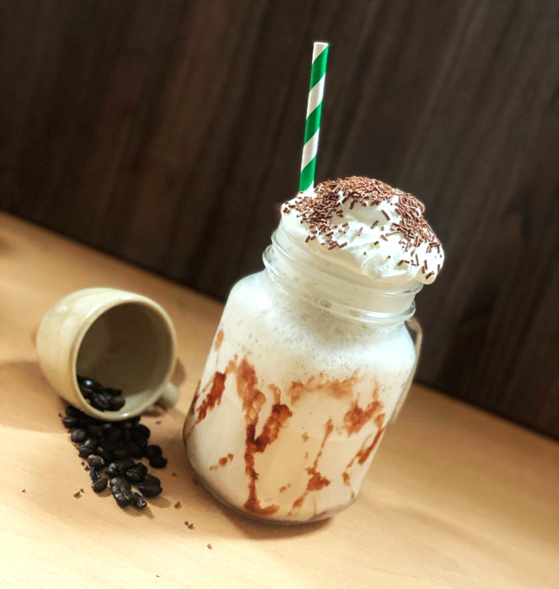 Introducing our newest milkshake flavour from the Café - Cappuccino! 😍 🤎

#milkshake #cappucinomilkshake #cafe #wiltshire #swindon #oxfordshire #rovesfarm #farmshop #butchery #daysout #sweettreat #handmade
