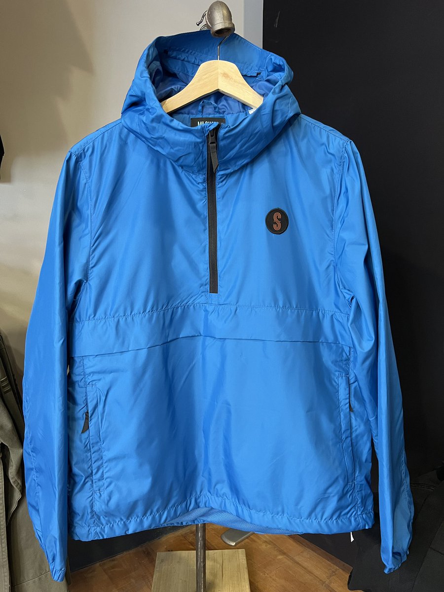 MrShaw75's tweet image. Just 5 left of the Cyan Seymour Jacket! 
Sizes: 2x Small, 2x Medium and 1x XXL

#Festivals #festivaljacket