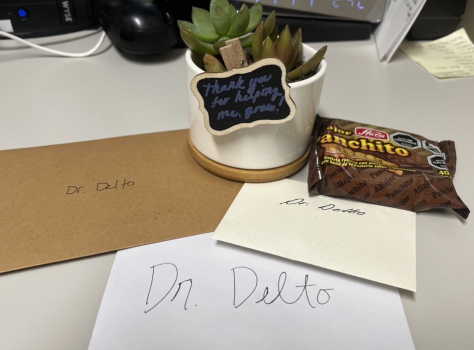 JCDeltoMD's tweet photo. What a nice way to start the day! Thank you gifts were definitely not necessary, but the sentiments behind them were so thoughtful. #SubISeason https://t.co/spgVLz8Ht6