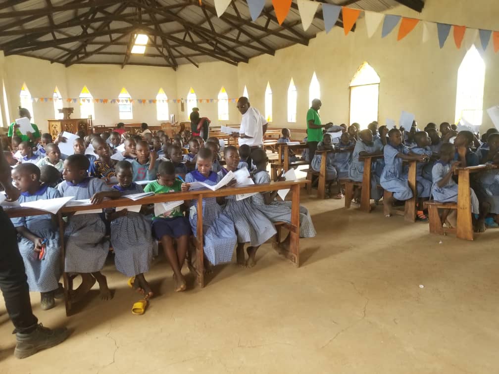 YfcUganda's tweet photo. 🥳Shoutout to our incredible partners, the @AMPLIFY_girls collective! In collaboration, we successfully conducted both the #Baseline and #Endline surveys in Isingiro & Mbarara districts to assess and measure #GirlsAgency.
We're grateful for their amazing support.
#AmplifyHer https://t.co/5jn9QDfQx2