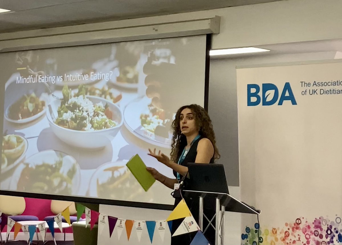 FarrenGillian's tweet photo. Loving @BDA_Dietitians Volunteer Support Day today;
Listening NOW
to @NishtisChoice;
Ideas worth sharing, on mindfulness both for us as practitioners &amp; for those we support; 
Thanks Nishti for your story &amp; for the journey you have challenged us to embark on today;
Here and now
☺️ https://t.co/7zRLxrztKY