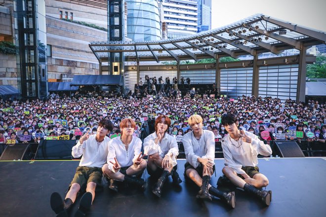 txt_sarangdan2's tweet photo. 230705 일본 쇼케이스 #투모로우바이투게더 [사진=빅히트 제공] https://t.co/qLkgLFvAYf