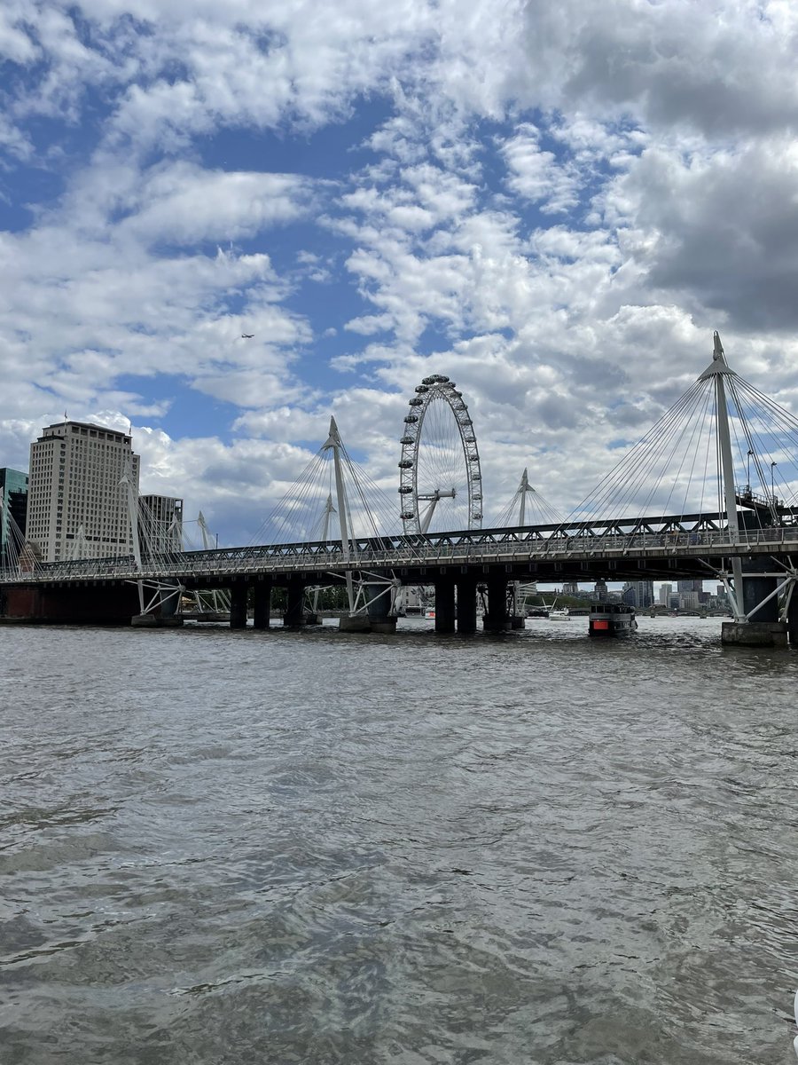 This view from the @BateauxLondon on the Thames can only mean one thing….it’s almost time for the Silver Winners Tea 🤩! 

#teachingawards #teachingheroes <a href="/PearsonSchools/">Pearson Schools UK</a> <a href="/educationgovuk/">Department for Education</a> <a href="/ThePiXLNetwork/">PiXL</a> <a href="/HaysEducationUK/">Experts in Education</a> <a href="/RandstadJobs/">Randstad UK</a> <a href="/Logitech/">Logitech</a> <a href="/NAEducation/">Nord Anglia Education</a>