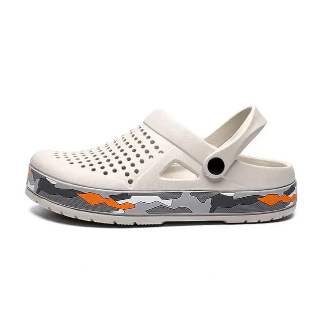 Bernard_BKabwe's tweet photo. Selling these crocs 🔥. 
Available Sizes: 40, 41 &amp; 42
Price: ZMW500.00 only 

(Limited stock) https://t.co/etvRuEcREG