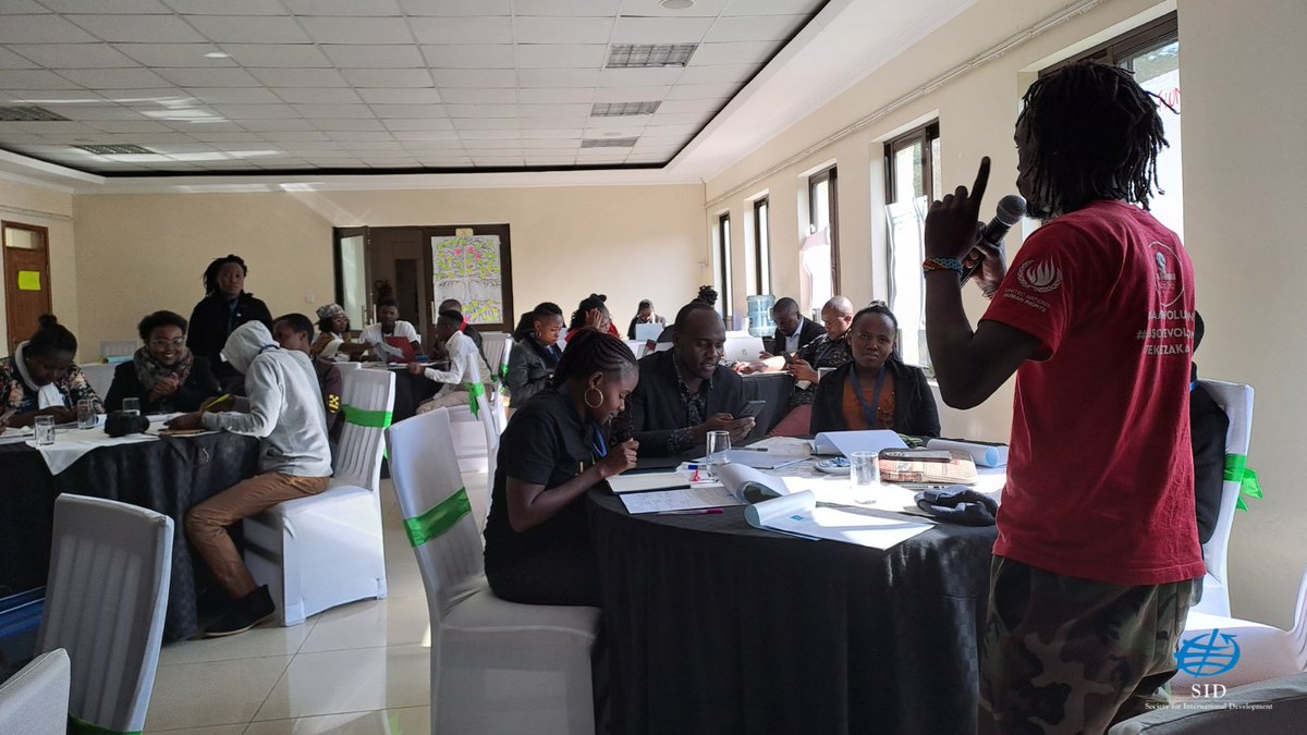 #NCCAPThreeYouth Nairobi W/shop ends today! This has been a great @Environment_Ke initiative with support of @giz_gmbh to engage youth & enhance their capacity in climate change planning & decision-making processes, & co-sharing #ClimateAction resources & opportunities with them.