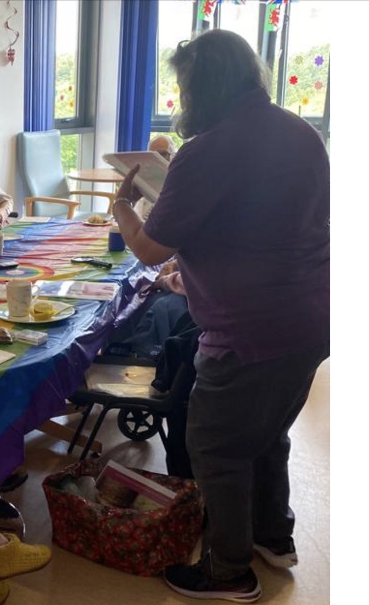 Katie Marie (@katie_13x) on Twitter photo It is lovely to see our dayroom in Holywell full with patients & staff all engaged in nature studies this morning ! Followed by tea & cake of course🤩🌟 <a href="/ElconMcconnell/">Rebecca McConnell</a> <a href="/wendyw13/">wendy w</a> <a href="/Saracain81/">Sara cain</a> <a href="/FionaHarman1/">Fiona Harman</a> It is lovely to see our dayroom in Holywell full with patients & staff all engaged in nature studies this morning ! Followed by tea & cake of course🤩🌟 <a href="/ElconMcconnell/">Rebecca McConnell</a> <a href="/wendyw13/">wendy w</a> <a href="/Saracain81/">Sara cain</a> <a href="/FionaHarman1/">Fiona Harman</a>