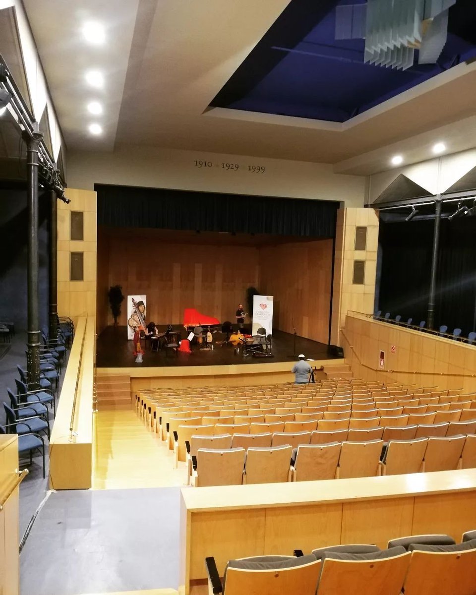 iliber_ensemble's tweet photo. ¡Ya estamos en #Baena! A las 21h estaremos en el Teatro Liceo con el programa #ElClaveDelEmperador, junto a @tonosyayres, en el marco del IV Festival de Música Antigua "Corazón del Cancionero" y con entrada libre hasta completar el aforo. ¡Os esperamos!
#DiegoDePantoja https://t.co/fC9gOvFkkI