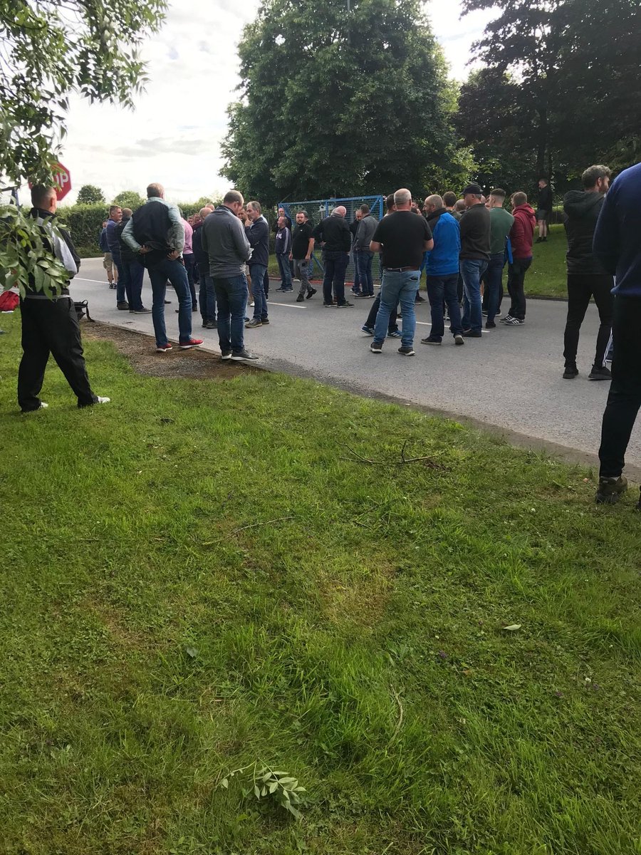 BrianHE54036728's tweet photo. Trade unions blockade Tara mines as management fail to agree with unions. This is a result of not listening to your employees.✊ https://t.co/ec1eBgGb85