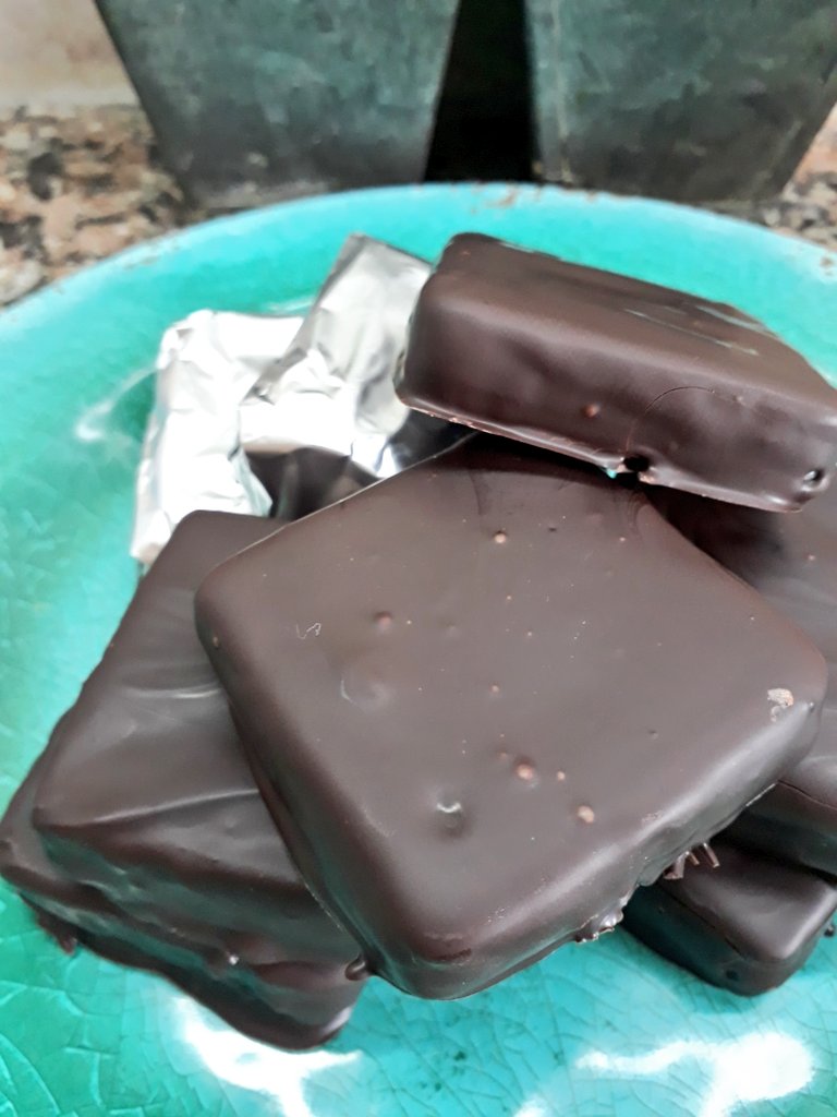 Silnari's tweet photo. SEMANA DE LA DULZURA
 
La receta de hoy es TITAS CASERAS.

Receta y como siempre RT  si te gusta⬇️🍫 https://t.co/HfOGCVKK9T