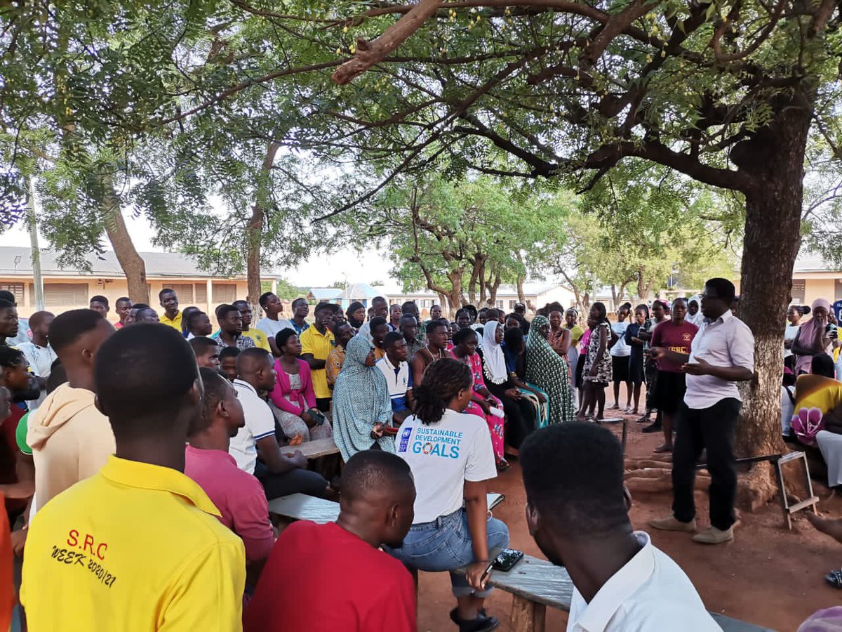 UNDPGhana's tweet image. Interesting insights from #youngpeople at our focus group discussions today in North East region🇬🇭 on the #ValueofWork &amp;amp; future value of work.

We can’t wait to finalize &amp;amp; release our 2023 national #HumanDevt report for #Ghana. Watch this space!