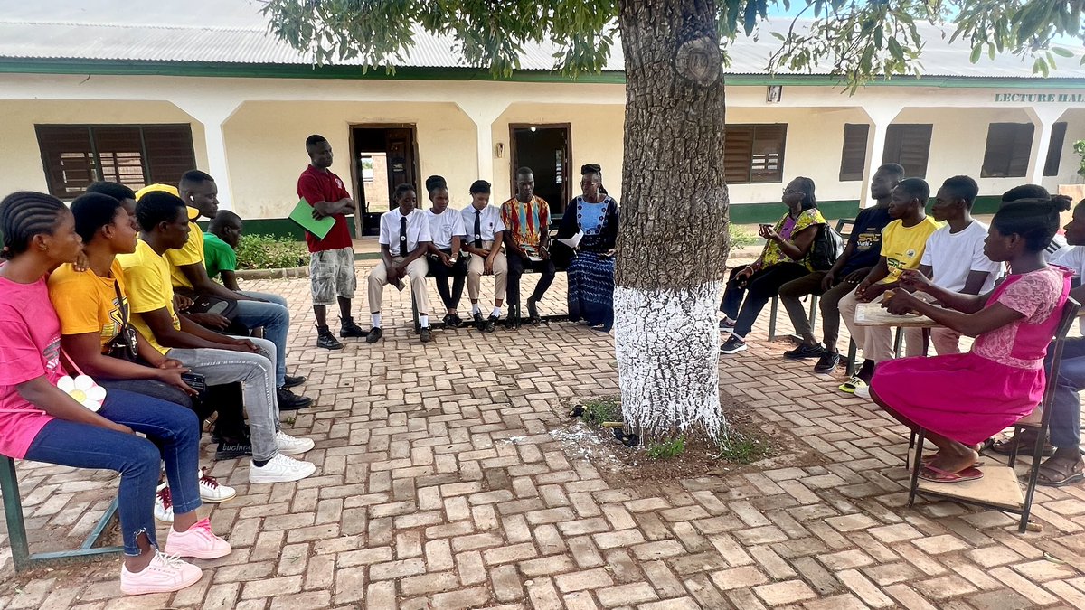 UNDPGhana's tweet image. Interesting insights from #youngpeople at our focus group discussions today in North East region🇬🇭 on the #ValueofWork &amp;amp; future value of work.

We can’t wait to finalize &amp;amp; release our 2023 national #HumanDevt report for #Ghana. Watch this space!