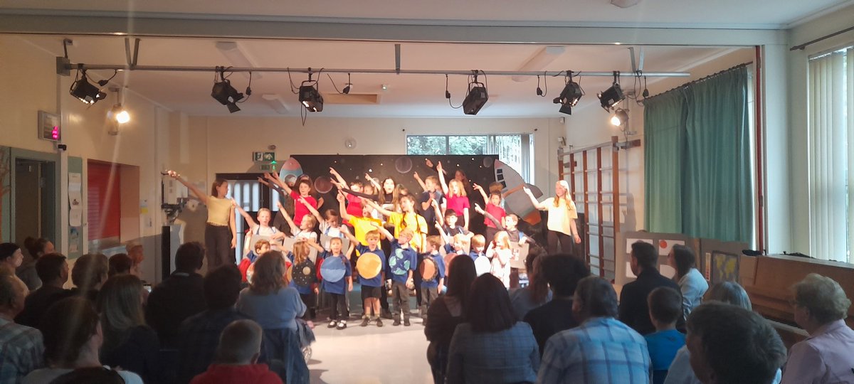 ysgolyfoel's tweet photo. First evening performance done. WOW! #FOEL https://t.co/kXg1nayR2R