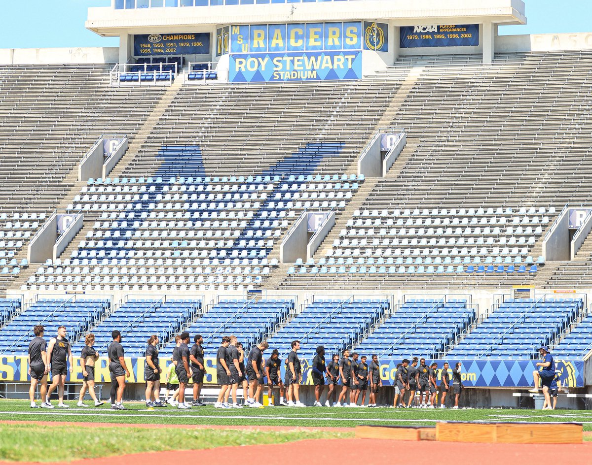 𝘌𝘢𝘳𝘯𝘪𝘯𝘨 𝘪𝘵.

#GoRacers🏇