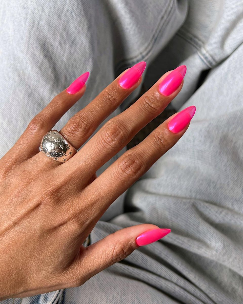 cultbeauty's tweet photo. Our love for Barbiecore nails is 🎀 unmatched 🎀 https://t.co/afUF2t9mJZ