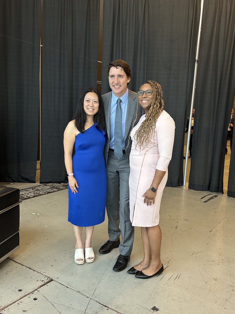 Grittynurse's tweet photo. When the Prime Minister of Canada @JustinTrudeau wants to speak with #grittynurses the answer will always be YES! Thank you for listening to us today and your commitment to the nursing profession. We are so grateful to @LeighChappy and PROUD that she is our Chief Nursing Officer! https://t.co/Ft9Z9b3d4d
