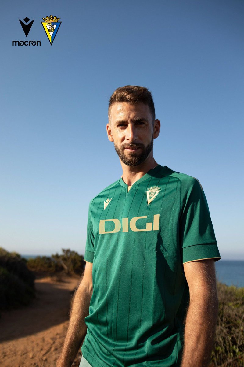 🌟 SORTEAZO🌟

💥 Llegamos a los 5000 seguidores y para celebrarlo sorteamos la preciosa camiseta del <a href="/Cadiz_CF/">Cádiz Club de Fútbol</a> que más os guste 🤘

1 - ✅ Seguir a <a href="/beniarroyo_/">Beni Arroyo</a>  y @revoluterss 
2 - 🔁 Rtweet a este tweet 

🎁 Sorteo el 10 de julio