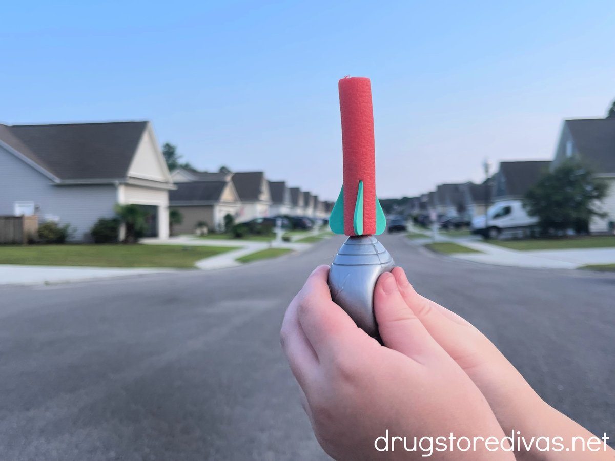 #ad We got a chance to check out a few Stomp Rocket products recently. Partial review: 'And all the parents were happy that the kids were playing together so well for so long.' Full review: facebook.com/drugstoredivas…