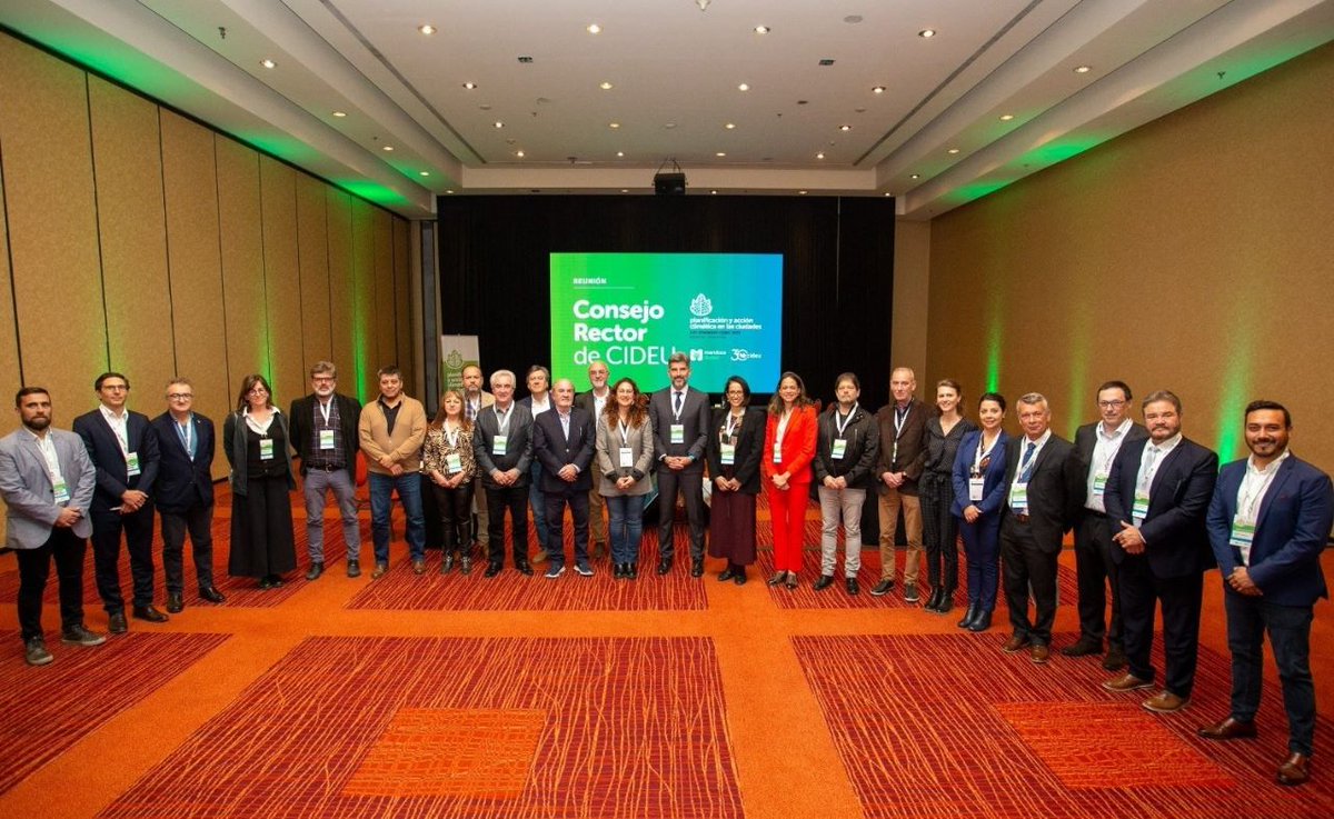 ufeurc's tweet photo. La ciudad de Buenos Aires participó de la Reunión del Consejo Rector en el XXV Congreso de @CIDEU siendo representada por el Dr. Jorge Giorno, Subsecretario de la @ufeurc y la Mg. Patricia Mancuello, Coordinadora de RRII y Capacitación de la @ufeurc https://t.co/X2q3sPfE3l