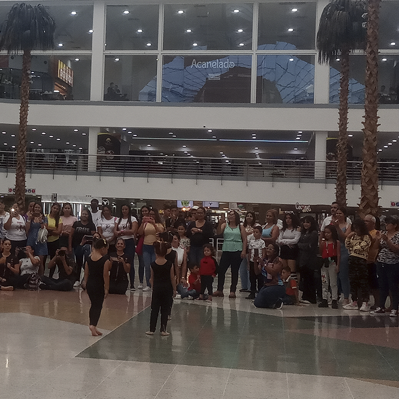 Centro Comercial Las Américas tweet media