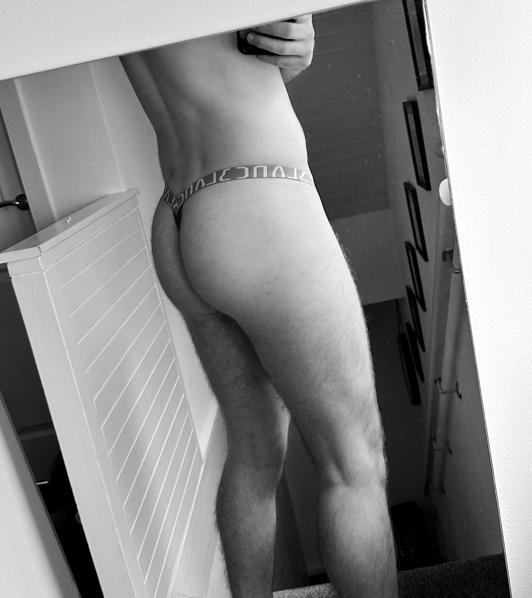 ggow_'s tweet photo. Happy Hump Day 😈 https://t.co/WrGKAzuCAa