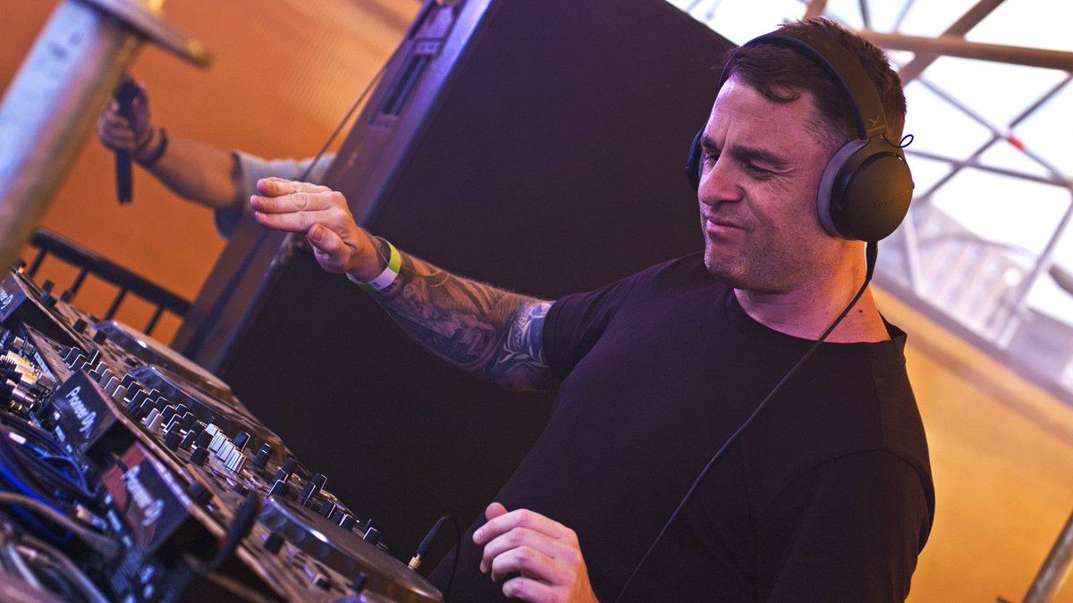 Simon Patterson (@sipatterson) on Twitter photo Drill face. ASOT London set now on Soundcloud. m.soundcloud.com/simonpatterson… big up <a href="/asot/">A State of Trance</a> crew for a killer debut in London. Drill face. ASOT London set now on Soundcloud. m.soundcloud.com/simonpatterson… big up <a href="/asot/">A State of Trance</a> crew for a killer debut in London.